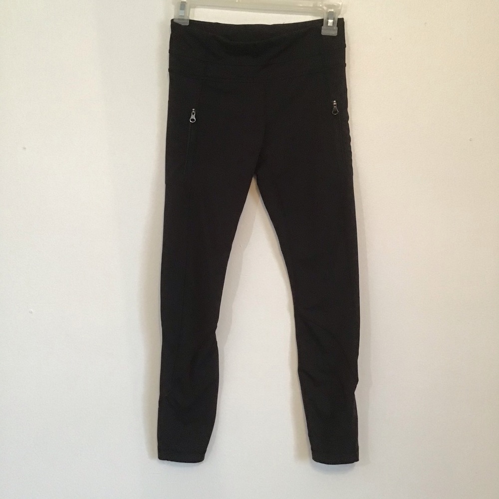 Lululemon 3/4 Pant With Front Zippered Pockets
